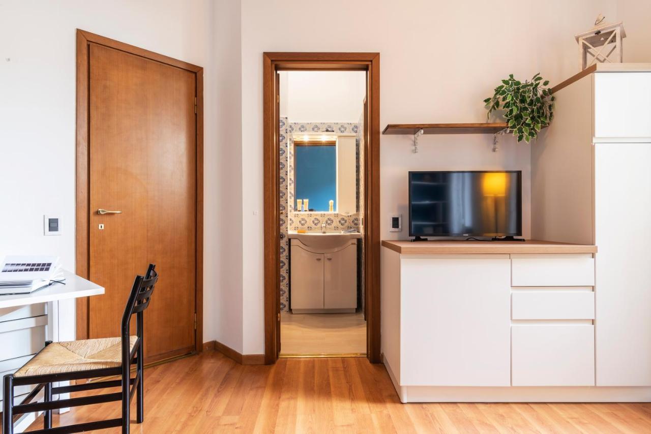 Casa Blu Flexyrent Apartment Wifi - No Ac Milano Dış mekan fotoğraf